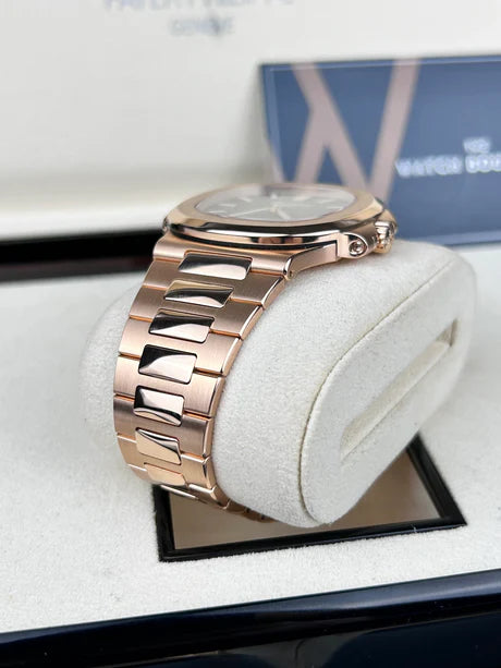 Patek Philippe - Nautilus - Rose Gold - 5711/1R ┃ساعة باتك فيليب أوتوماتيكي + العلبة الأصلية